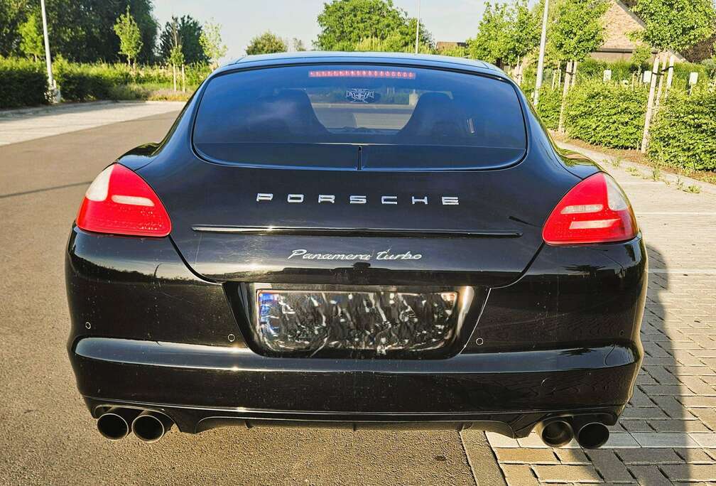 Porsche Panamera Turbo 4.8 V8 PDK