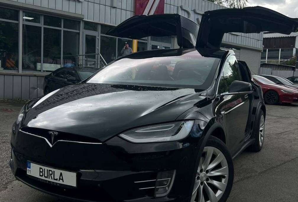 Tesla 75D Allradantrieb