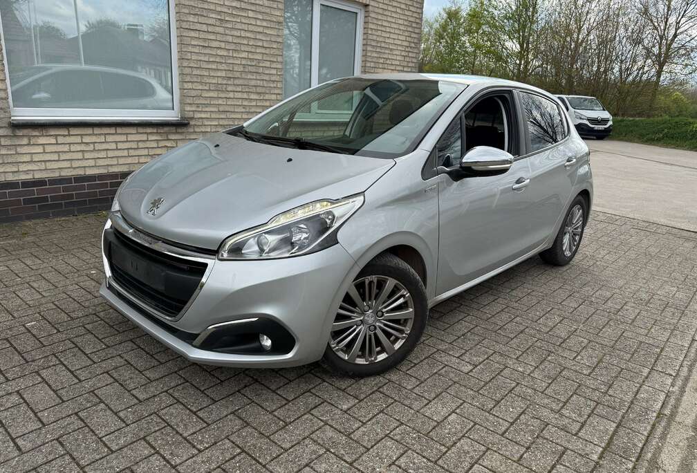 Peugeot 208 1.2i PureTech Style