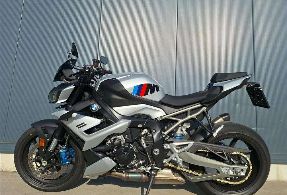 BMW 0