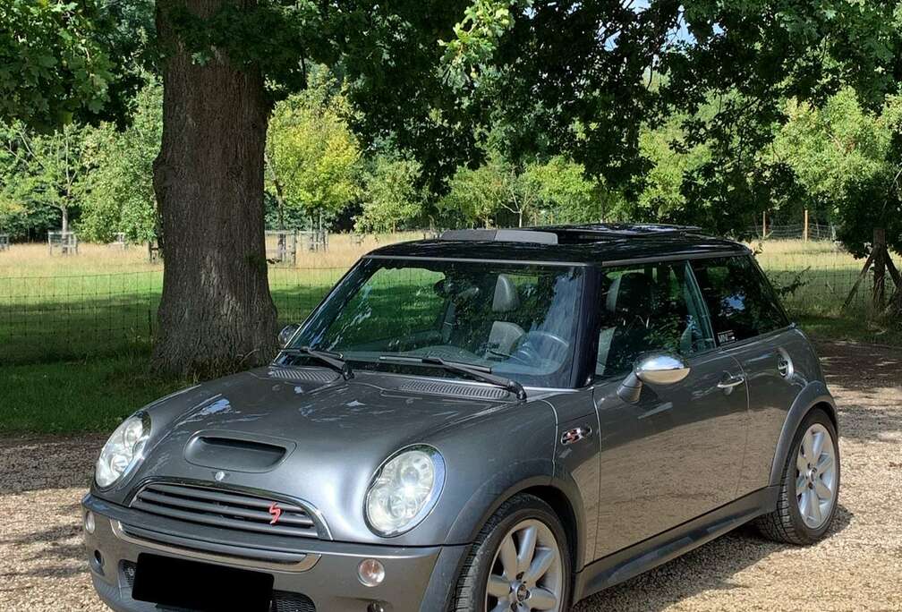 MINI 1.6 compressor  milltek  pano  heated seats