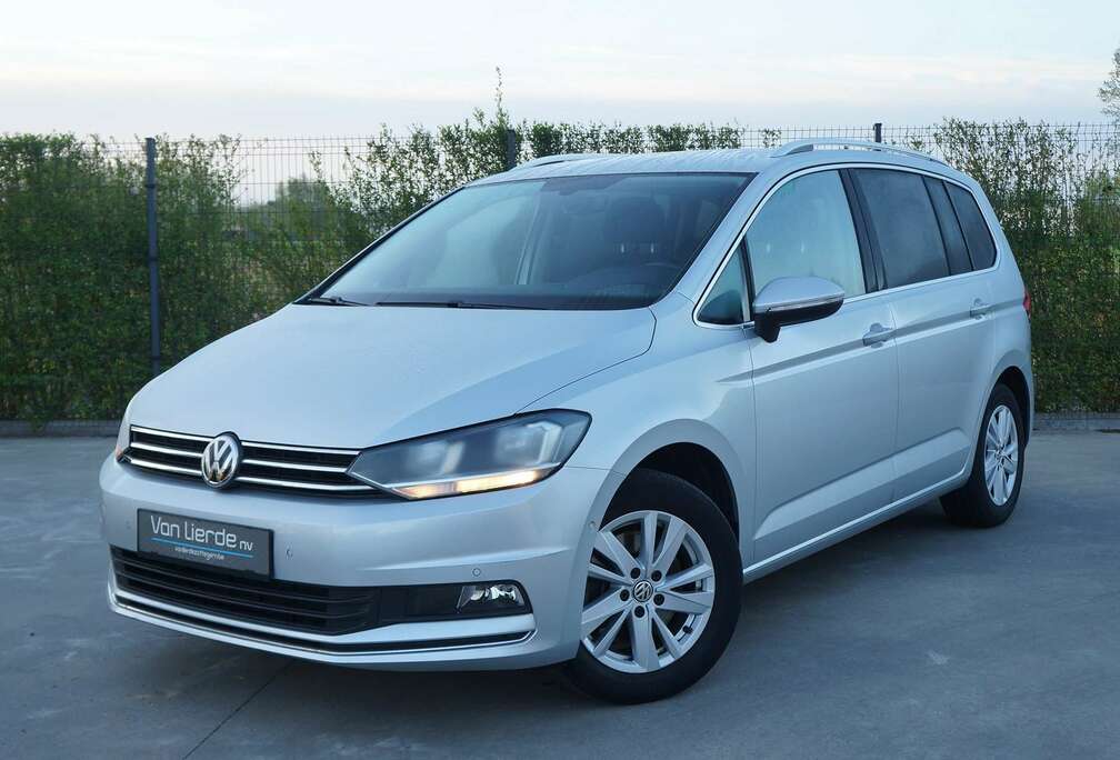 Volkswagen 1.5 TSI 150pk Highline DSG Navi Camera Pdc 12m Gar