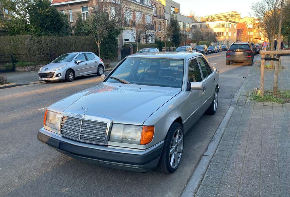 Mercedes-Benz 300e 24v