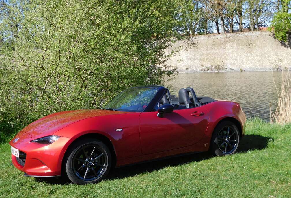 Mazda MX-5 SKYACTIV-G 131 Exclusive-Line
