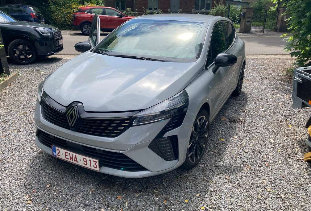 Renault Clio Hybrid 1.6i E-TECH Techno