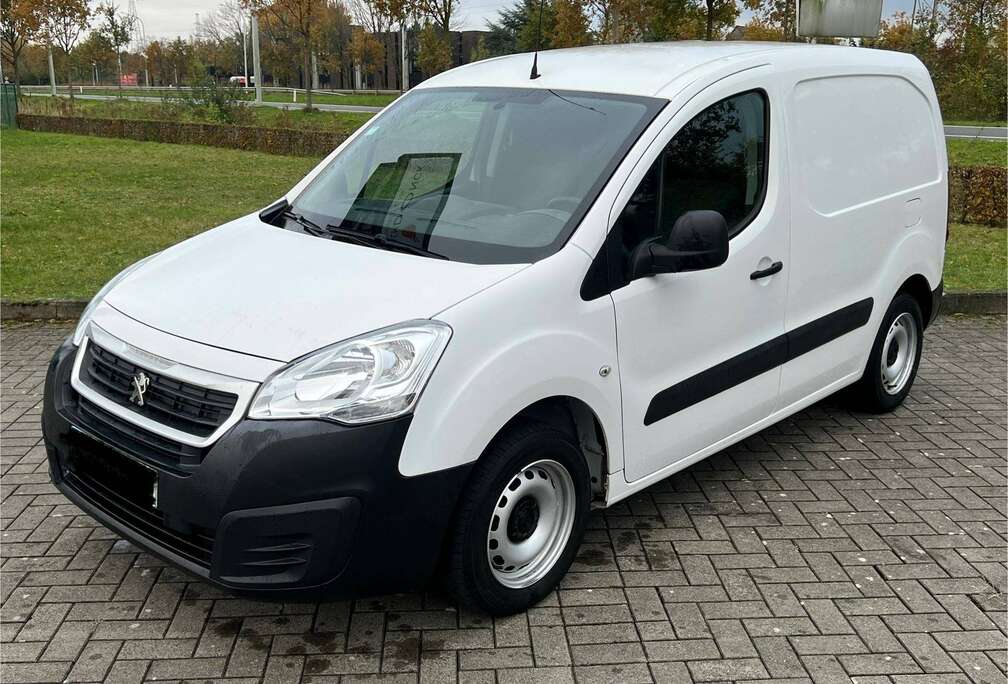 Peugeot 1.6i L1H1 Confort 120 / Airco