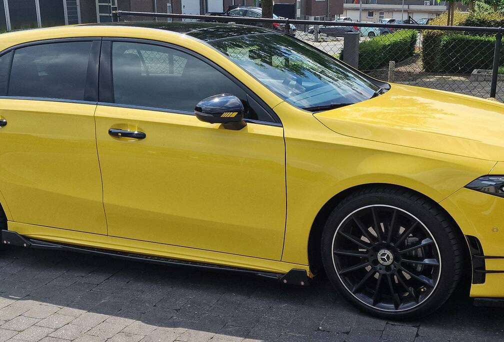 Mercedes-Benz A 180 AMG Line