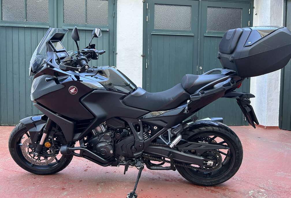 Honda DCT - Full Option Travel Pack