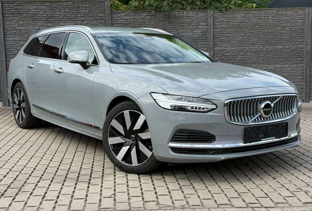 Volvo T6 AWD PHEV Core Bright \
