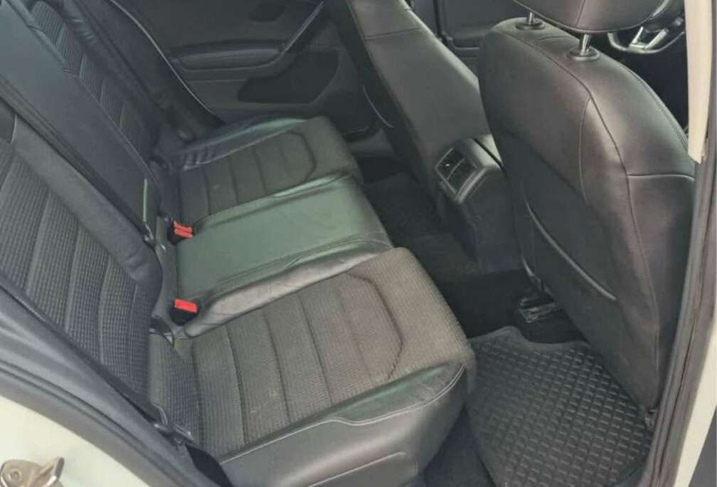 Volkswagen 2.0 CR TDi Highline DSG