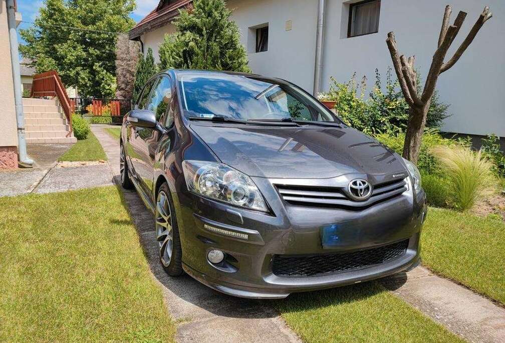 Toyota 1.6i Luna