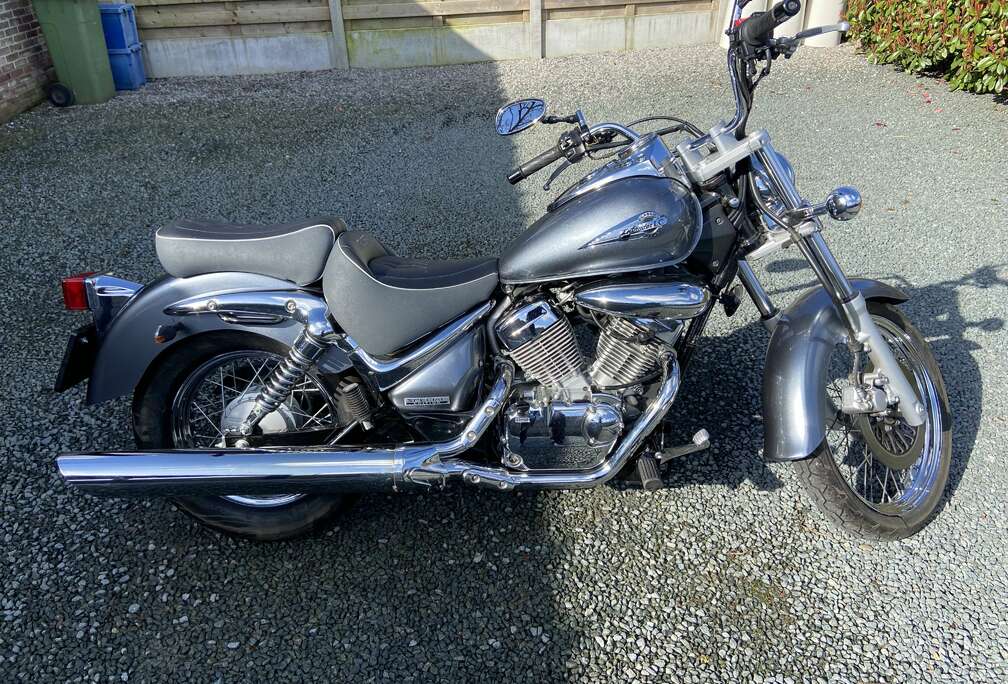 Suzuki SUZUKI  INTRUDER  VL 250