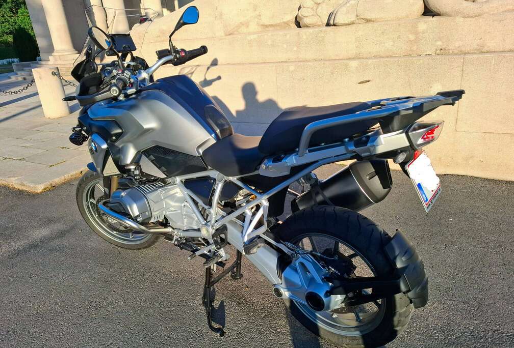 BMW