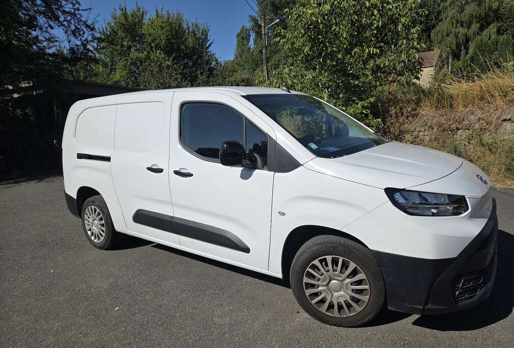 Toyota Utilitaire 3p,  châssis rallongé,  vitre arrière