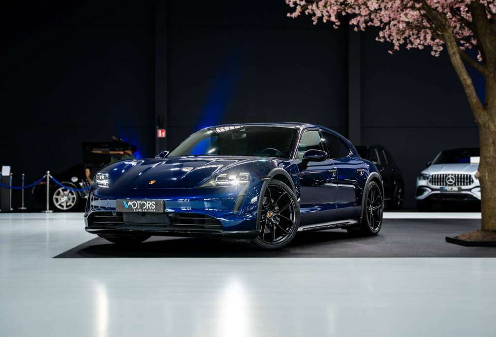 Porsche 4S Cross Turismo 93.4 kWh - Achterassturing - 14-Way Memory - Ventilatie - BOSE - Surround View - Warmtepomp