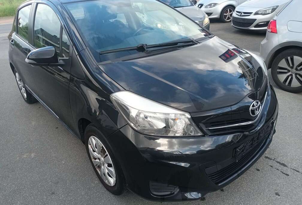 Toyota 1.0i VVT-i Comfort