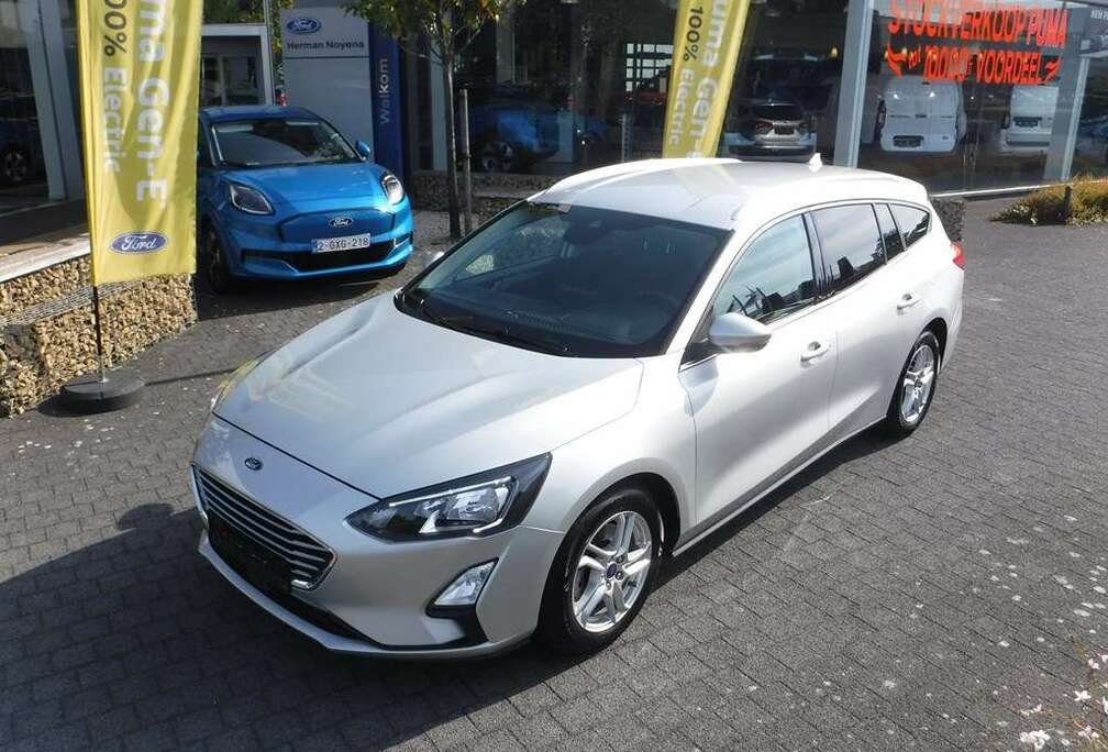 Ford EcoBlue Titanium Clipper