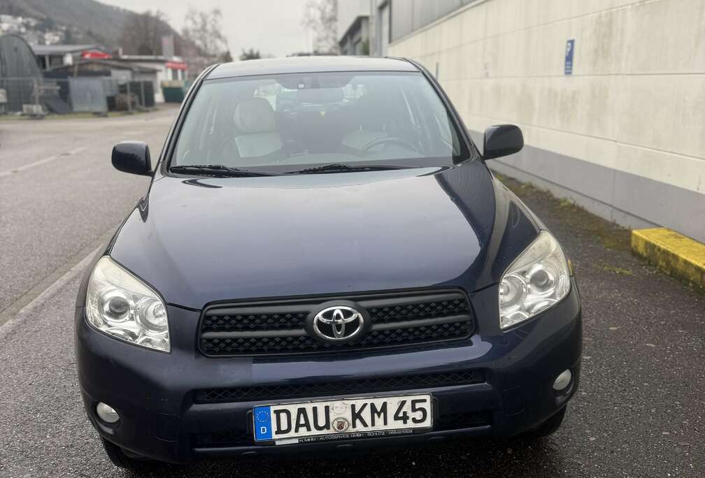 Toyota RAV4 2.0i VVT-i 16v VIP