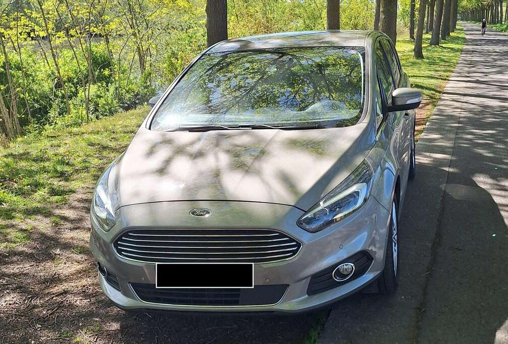 Ford S-Max 2.0 EcoBoost Titanium