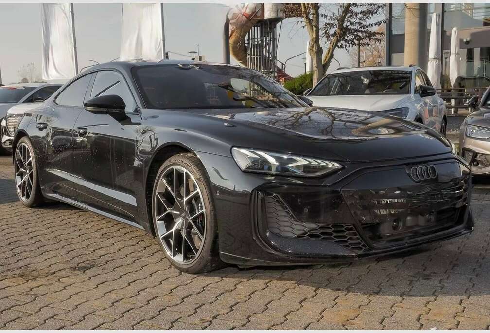 Audi NEW RS 775PK MEGA VOL LP 180000E PERFZE/PAN/21-35%