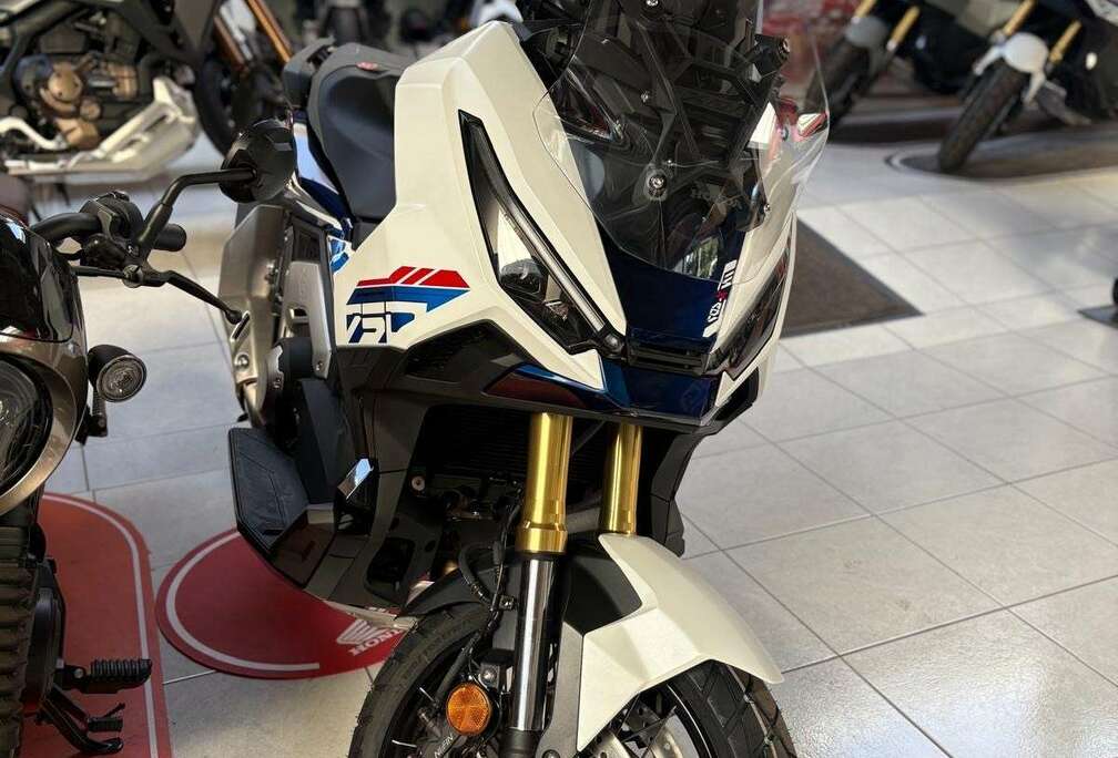 Honda X-ADV SPRCIAL EDITION