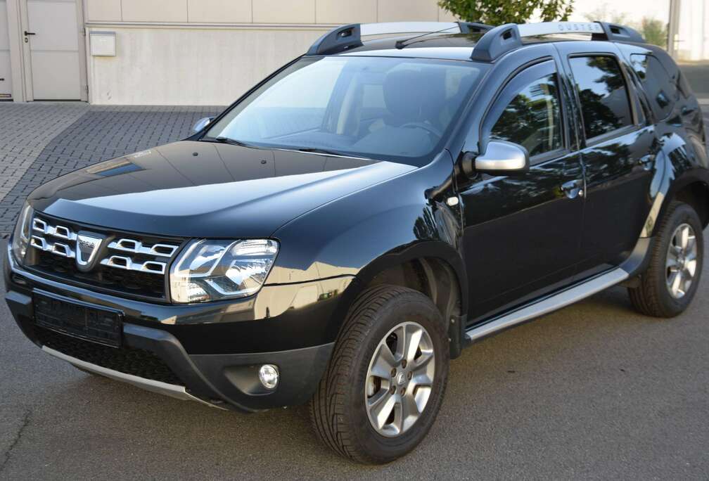 Dacia 1.2 TCe 4x2 Black Shadow