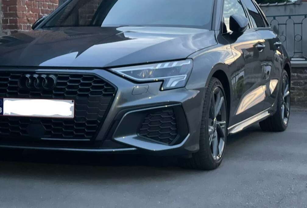 Audi 30 TFSI S line