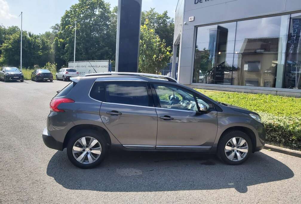 Peugeot 1.2i PureTech Allure S