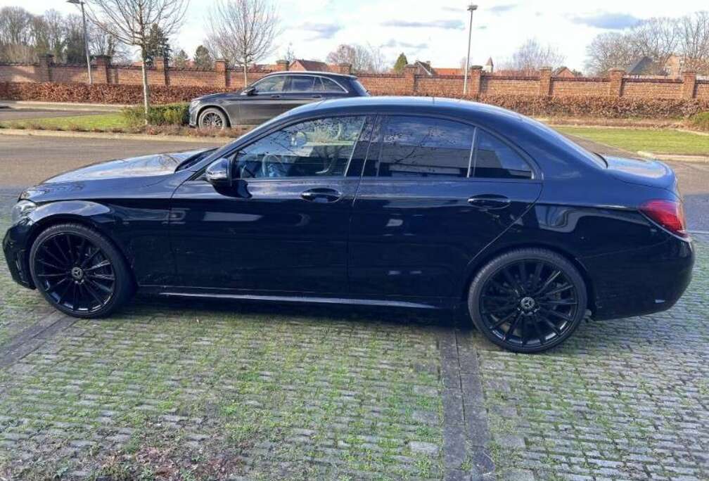 Mercedes-Benz d 9G-TRONIC AMG Line