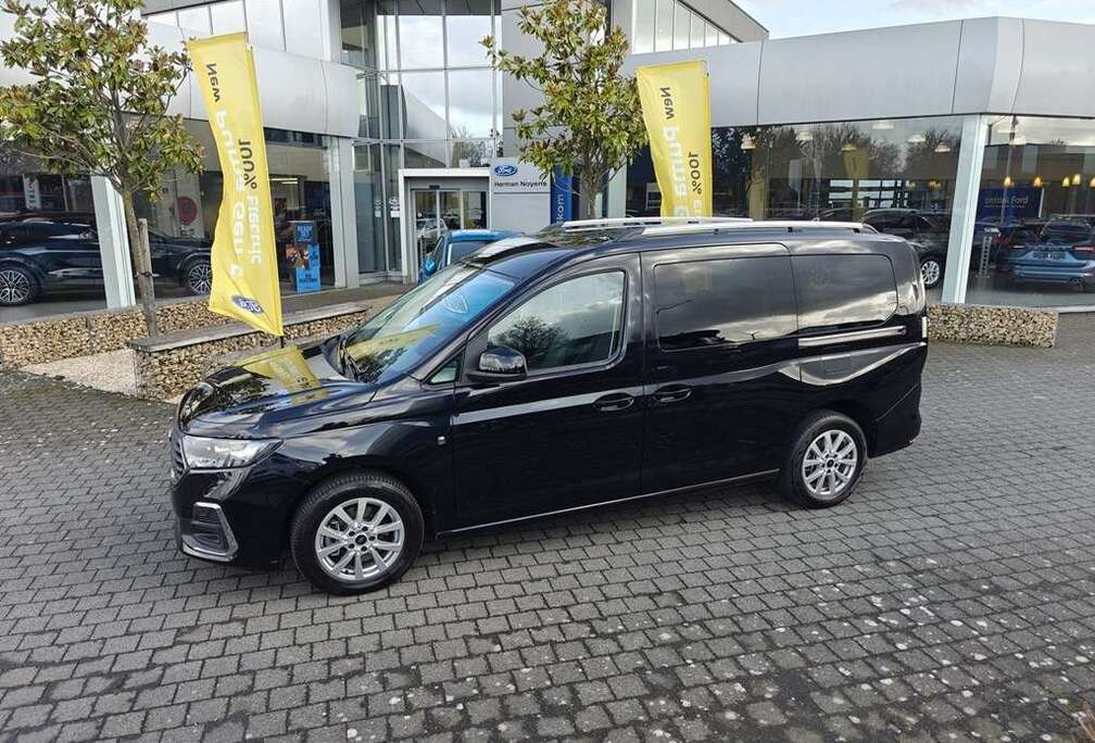 Ford Grand Tourneo Titanium