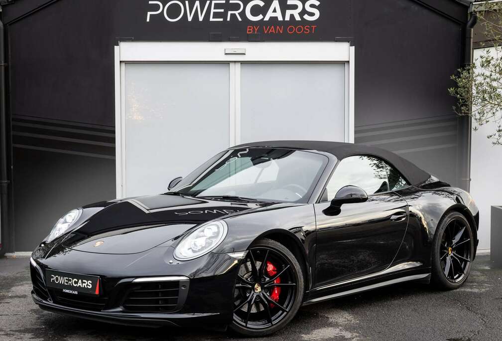 Porsche 4S Cabrio SportuitlaatVollederChronoLiftBose