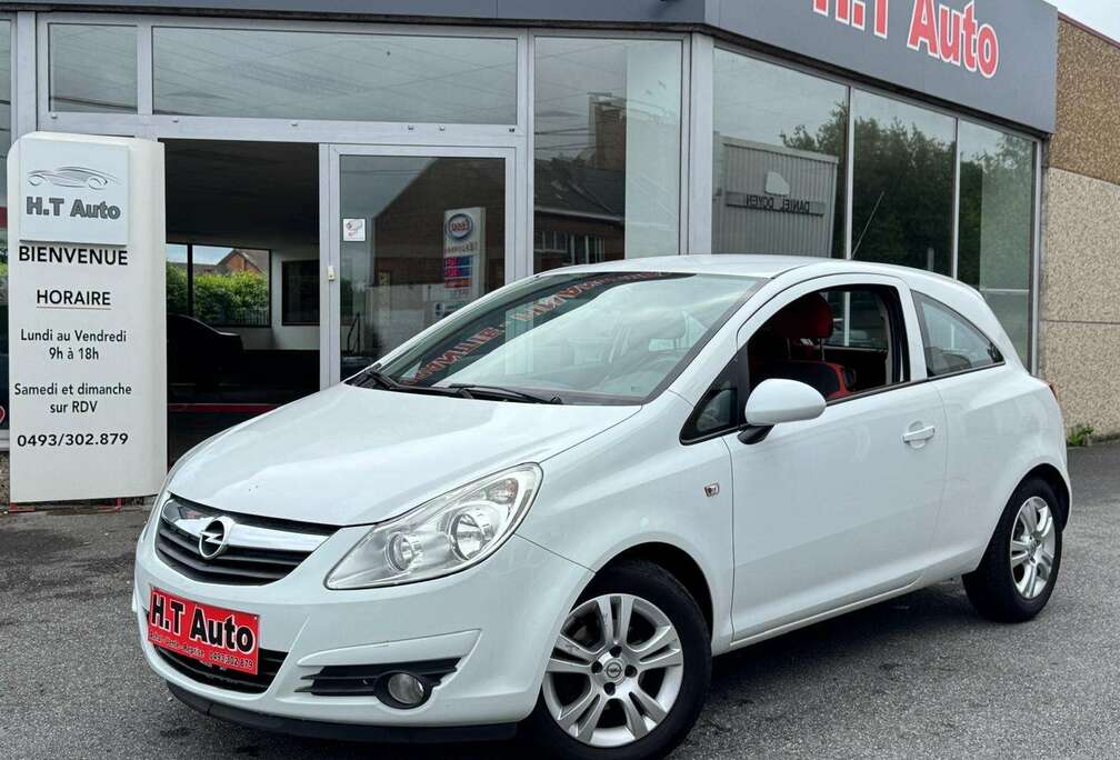 Opel 1.2i XE 16v Fun Easytronic (Fleet)
