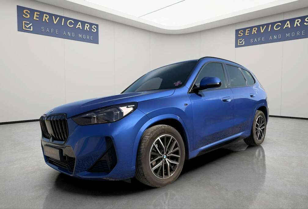 BMW @ SERVICARS FLEURUS - BMW X1 2.0 dAS sDrive18 - Caméra de recul + att. remorque - PACK M - GARANTIE 12 MOIS
