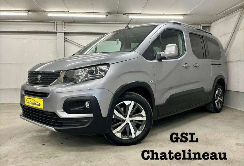 Peugeot 1.2i 110cv Allure 7places Navi/Cam/Carplay/Clim