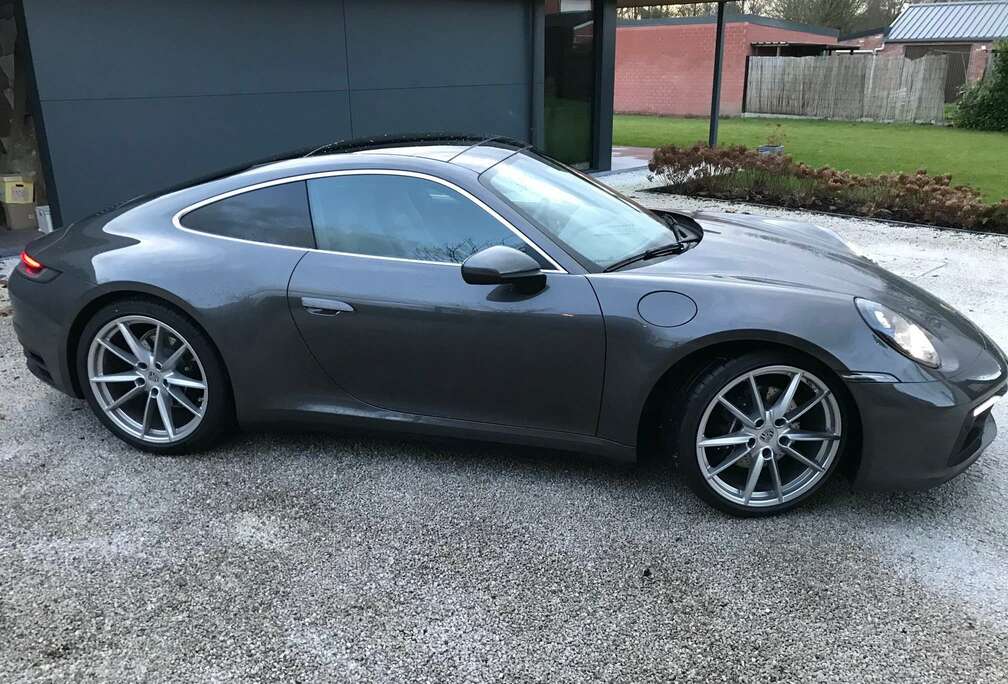 Porsche 911 Carrera PDK