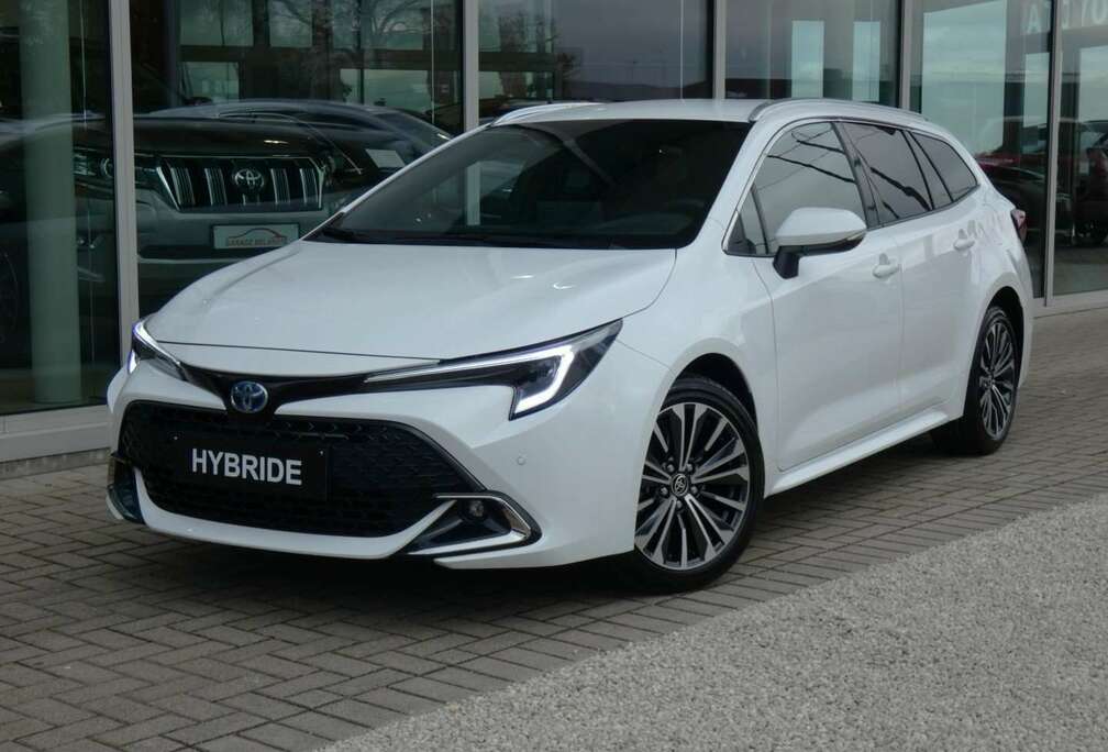 Toyota 2.0 Hybrid Style 196pk FACELIFT +Zetelverwarming