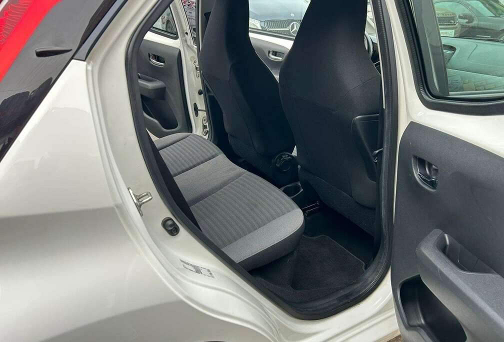 Toyota 1.0 VVT-i AUTOMATIQUE