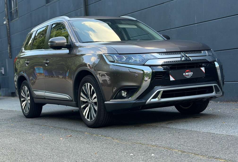 Mitsubishi 2.0i 4x4 Automaat-7pl-Full option-Led-Leder-2020