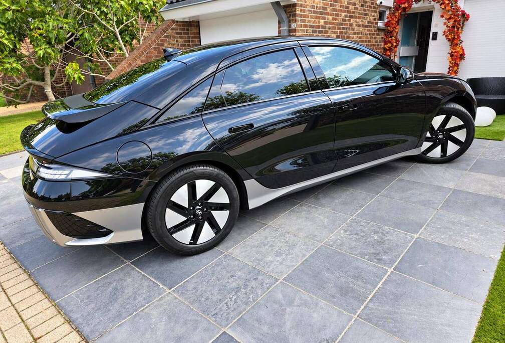 Hyundai Ioniq 6 77.4 kWh Core