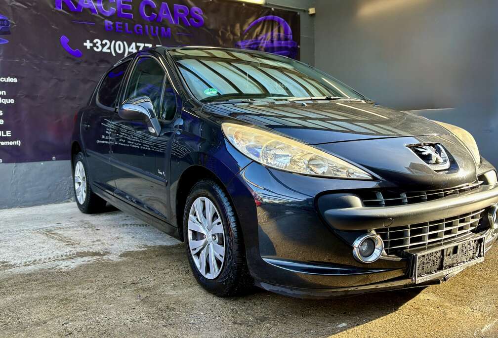 Peugeot 207 1.4i 16v /AIRCO