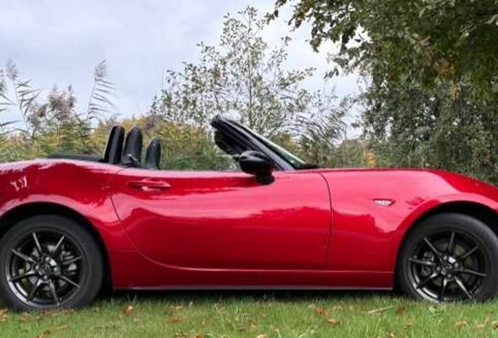 Mazda MX-5 SKYACTIV-G 131 Exclusive-Line