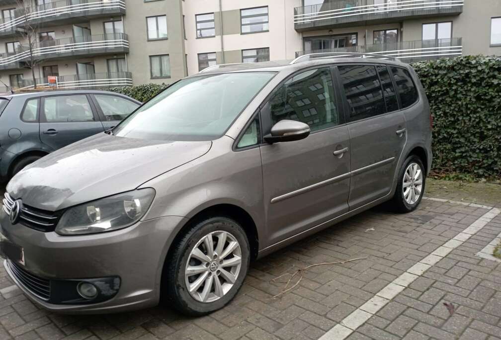 Volkswagen Touran 1.6 CR TDi Highline
