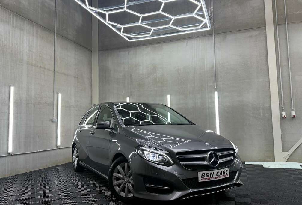 Mercedes-Benz /XENON/PDC/NAVI/AC/CRUISE/GARANTIE