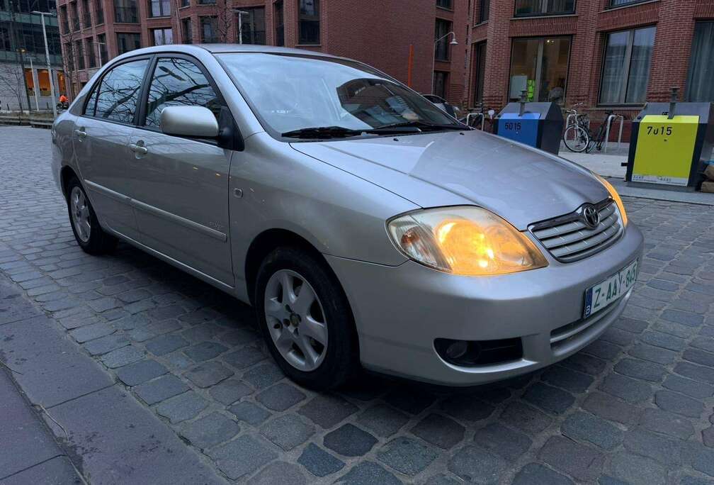 Toyota Corolla 1.4i VVT-i Silver Line Garanti CT Neuf