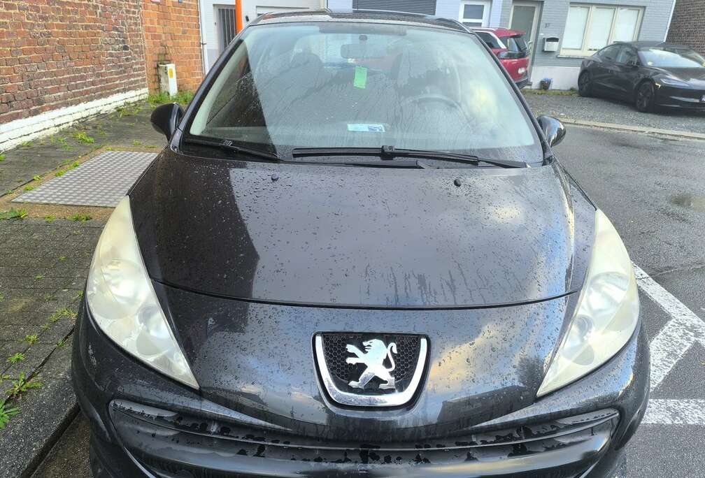 Peugeot 1.4e 75ch Exécutive