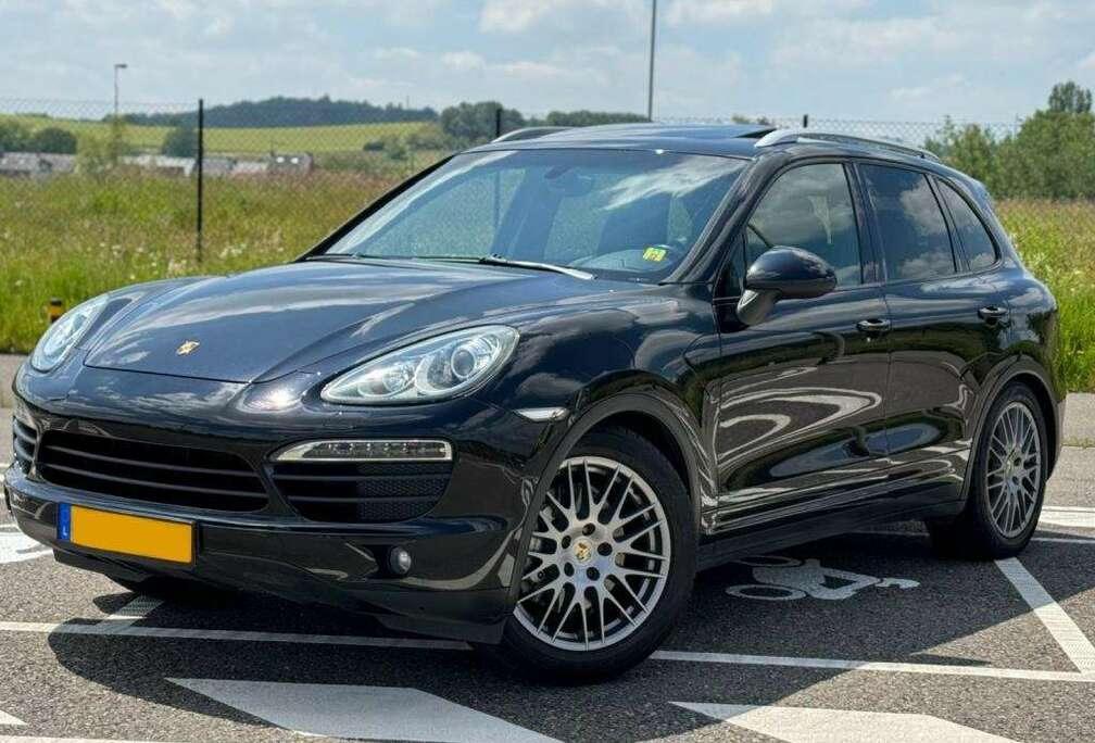 Porsche //EXPORT // S 4.8 PDK 400 CH Akrapovic **