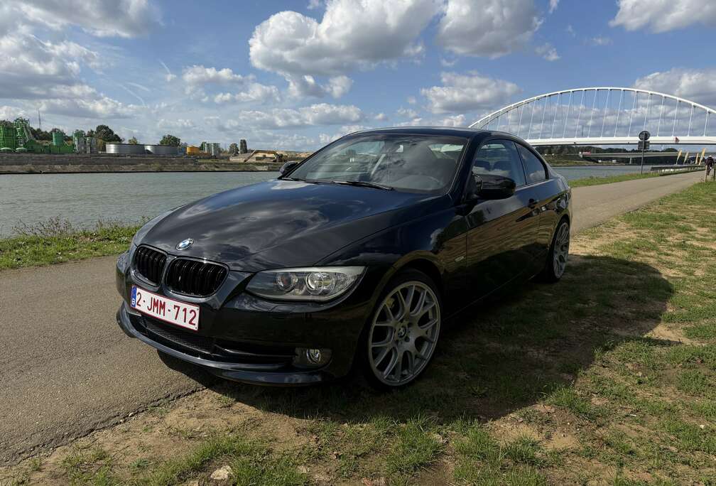 BMW BMW 320i Automaat 2010 Coupé - Zeer nette en uniek