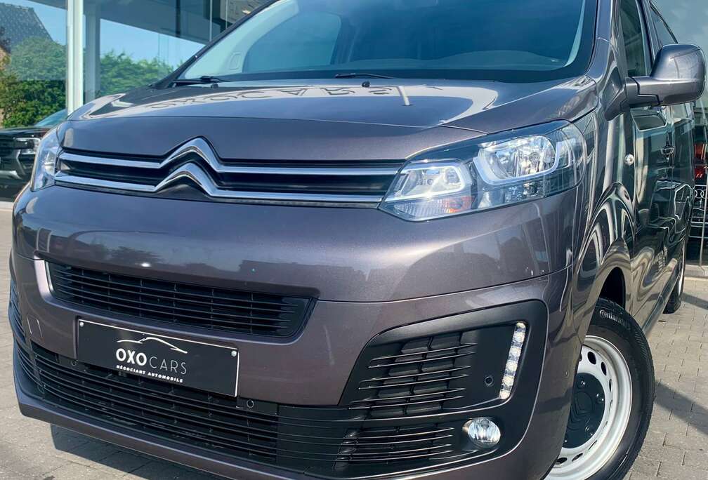 Citroen XL 2.0 HDI 122CV / L3 LONG CHASSIS / 3 PLACES / GPS / CAMERA / CARPLAY / PDC/ ATTACHE REMORQUE / 16.446€ HTVA / ETAT NEUF