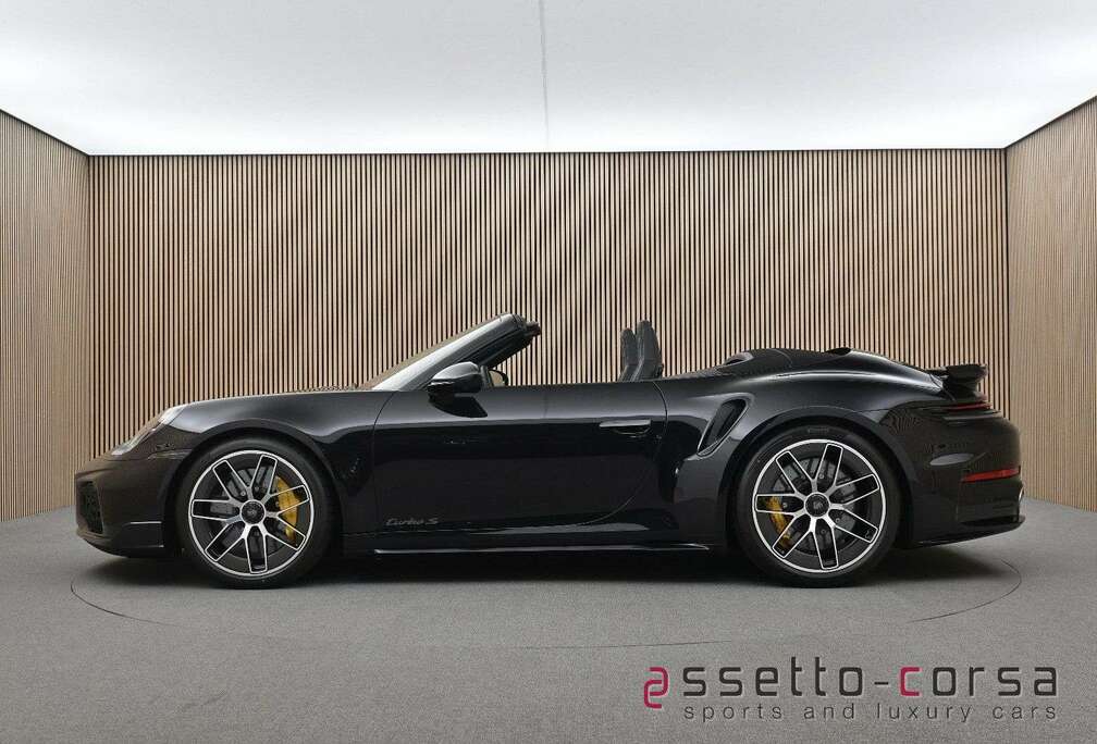 Porsche 911 (992.2) Turbo S*Cabrio*Neu*Burmester*SportDe