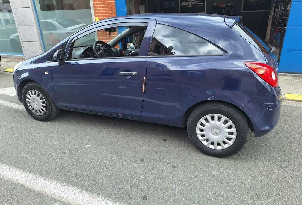Opel Corsa 1.0i Enjoy
